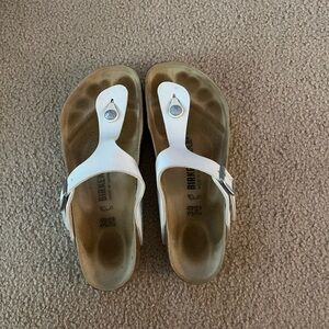 Birkenstock - Gizeh Leather White - Worn only few times! Excellent condition.
